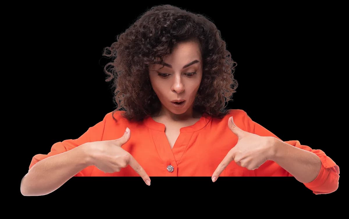 Woman pointing to Windy City Movers full-service moving and packing message