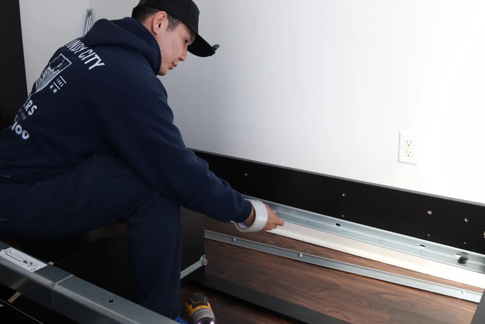 Professional furniture assembly and disassembly in Chicago