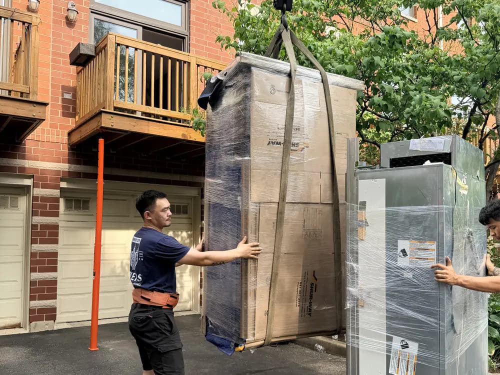 Professional hoisting and crane service in Chicago