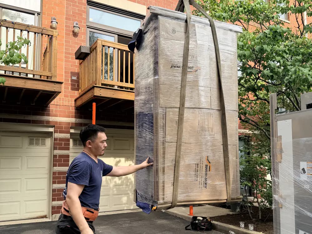Professional appliance movers in Chicago