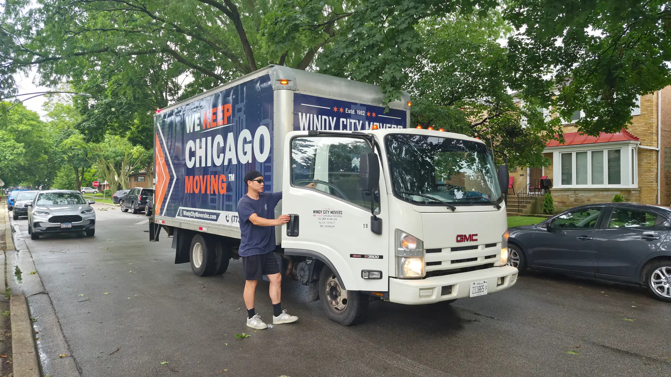 Windy City Movers crew on a residential move in Lincoln Square, Illinois