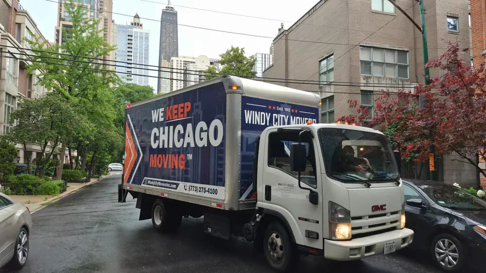Professional movers serving Lincoln Square, Illinois since 1982