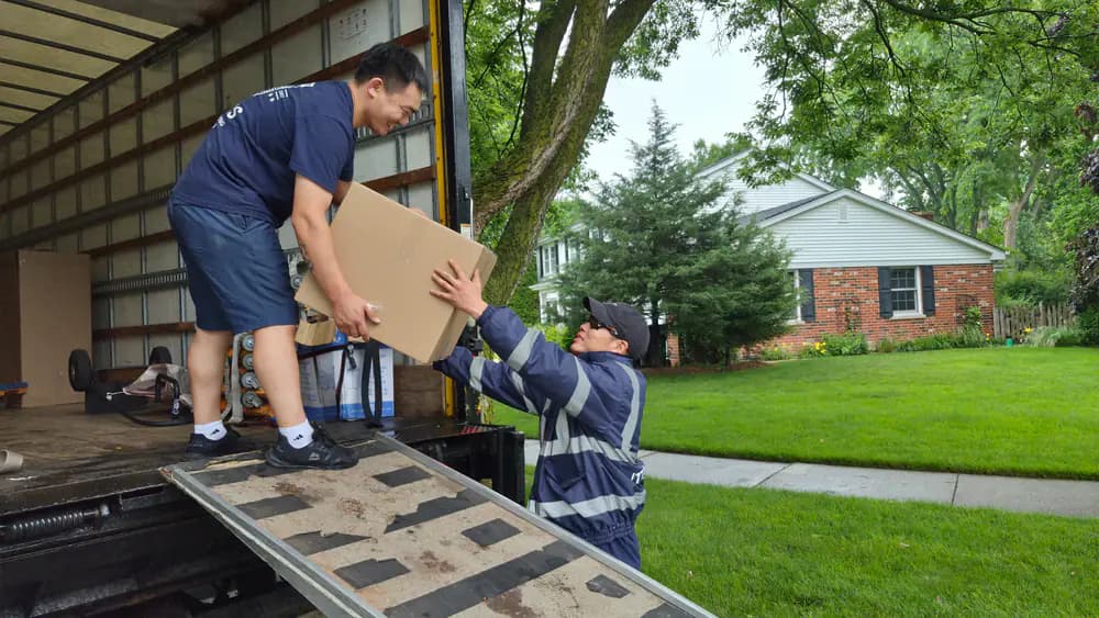 Professional movers serving Northbrook, Illinois since 1982
