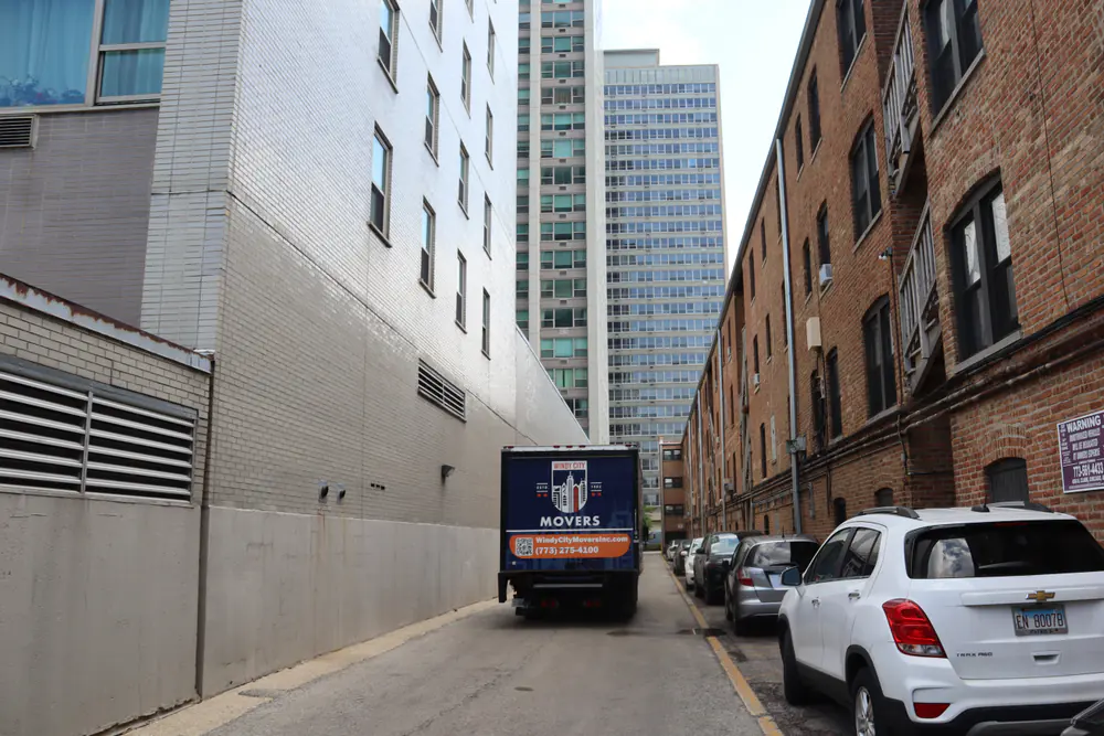 Professional movers serving Portage Park, Illinois since 1982
